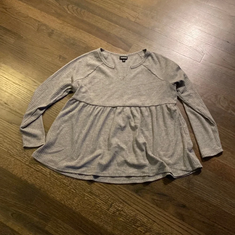 Torrid Waffle Knit Babydoll Long Sleeve T Shirt 00 00X EUC Gray